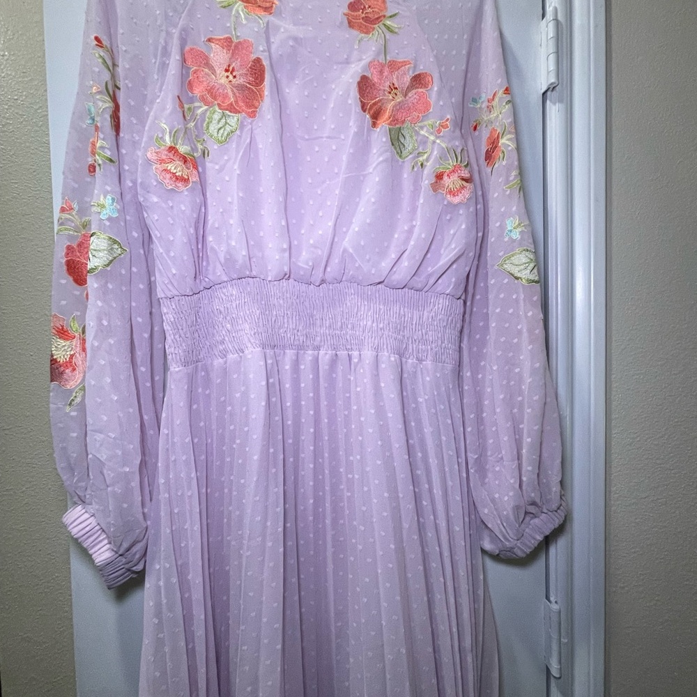ASOS dress never worn and so beautiful!